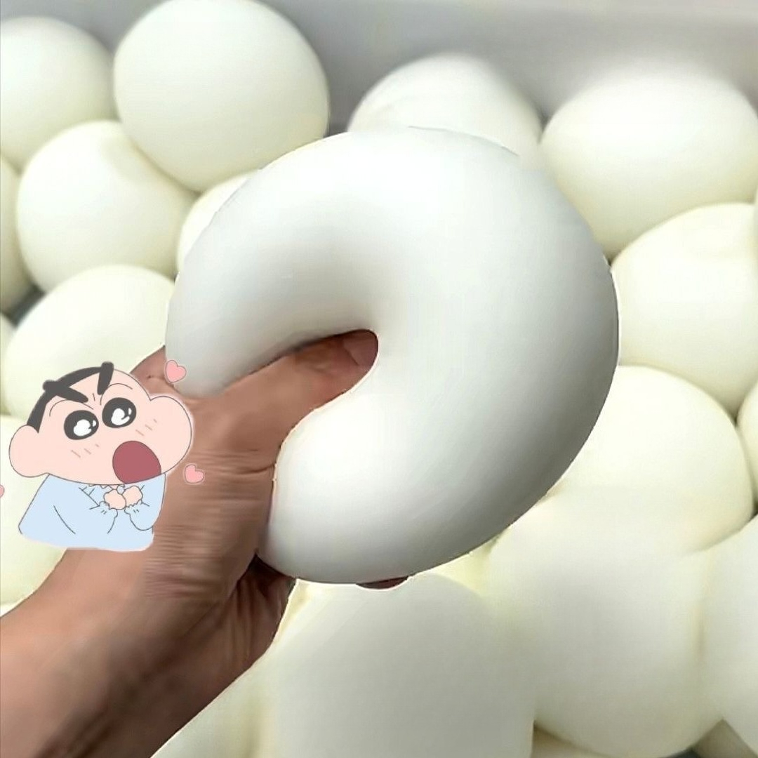 Big Squishy Bread Stress Ball  - огляд і ціна Party Games Crazy