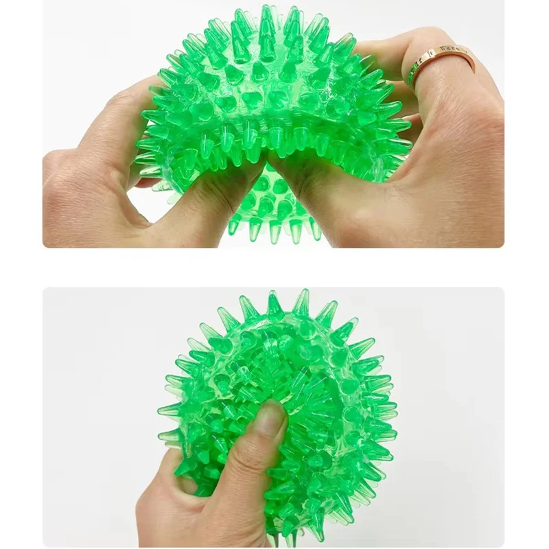 TPR Squeaky Spiked Dog Ball Ch - огляд і ціна Spike Ball Game